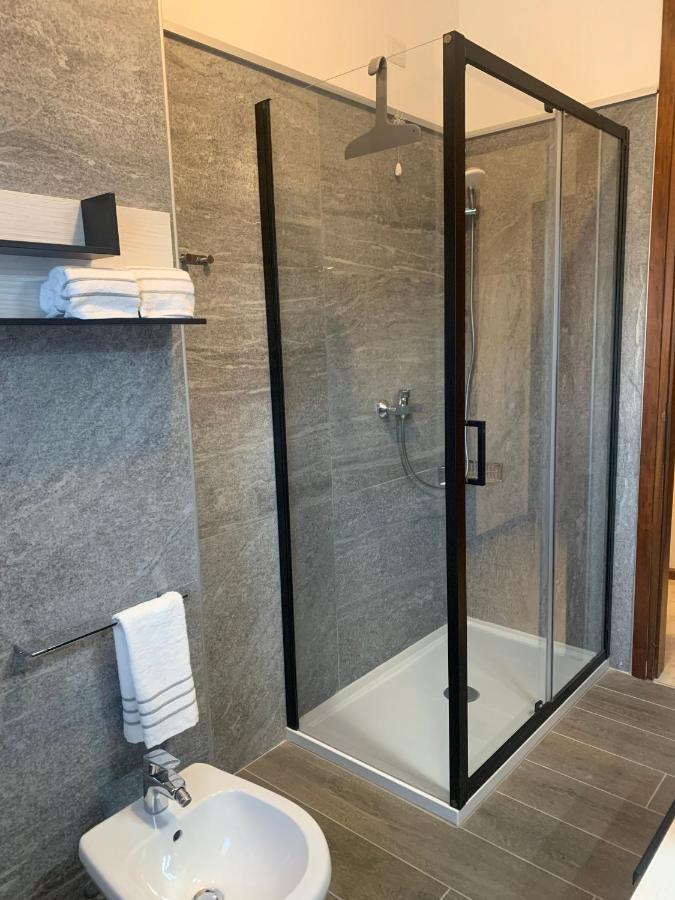 Lario Promenade: Family Friendly Apartment In Como Eksteriør billede